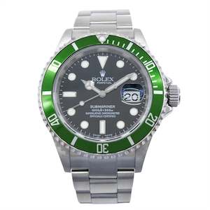 Pre Owned Rolex Watches: Rolex Submariner Green (known as the Kermit), 40mm, Automatic, 16610LV (Off-shore item)