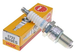 NGK BR9ES 5722 Spark Plug