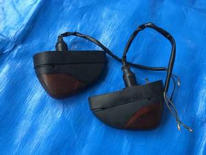 Used Parts 1: Suzuki GSX-R400 (1988) Genuine Turn Signals – Pair (L/R) | OEM Indicators