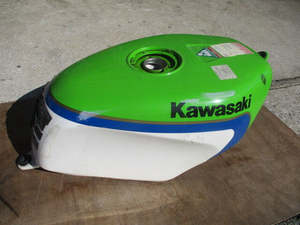 Used Parts In Transit: Genuine Kawasaki KR-1 Fuel Tank – Vintage 2-Stroke Classic | Leak-Free