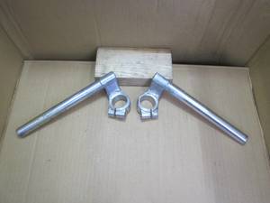 Genuine Suzuki RG250Γ (GJ21B 4th Type) Left & Right Handlebars – Φ35mm Clamp