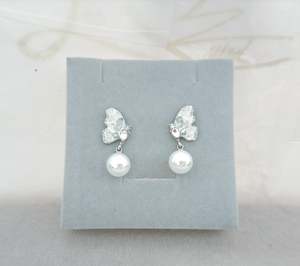 Fashion Statement Jewellery: #068 Butterfly & Faux Pearl Dangle Earrings