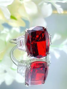 Luxurious Ruby: 12Carat Cubic Zirconia Ring, 18k White Gold