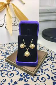 Earthborn Treasures Collection: Golden Peach Button Pearl | Premium Crystal | Gold-Toned Plated Pendant-Earrings Set