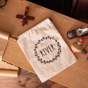 Christmas Eve Bag | Black Wreath