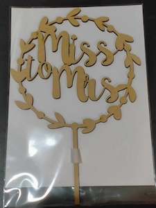 Cake Toppers: Miss to Mrs Wreath Cake Topper