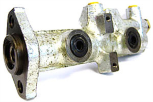 BRAKE MASTER CYLINDER 74967733