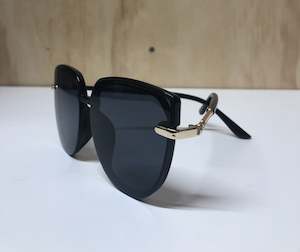 Sunglasses: Tinkup Sunnies Cat eye shape high st