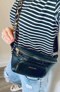 Bags: Crossbody belt pouch bag