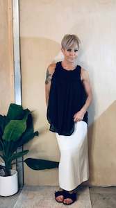 20 Tops: Ruched detail top- black