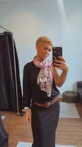 Accessories: Pink leopard lightweight scarf