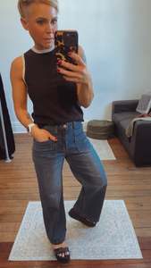 Double Front pocket dark blue stretch cropped jeans