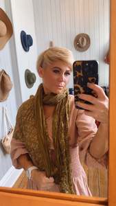 Accessories: Green Crinkle Scarf