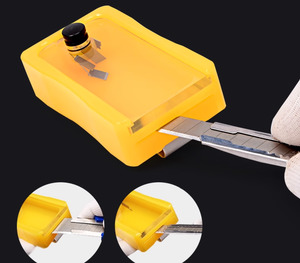Blade Disposal Container Clip-1 pc - Tint Guys