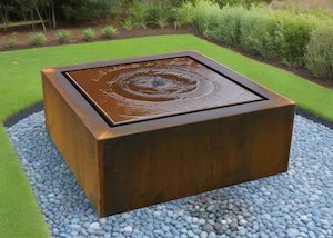 Garden Features: The Hanmer Table Top Water Single Corten
