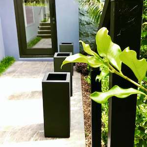 Powdercoated Planters: Black Powder Coated Column 750