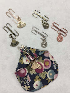 Japanese Slide Clasp Purse with Pattern