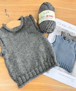 Knitting: Naturally Loyal Vegas Tweed 8 ply