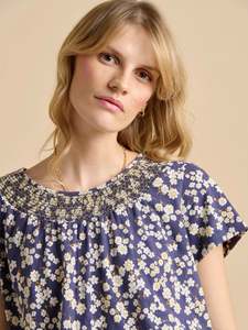 Floating Daisy T-Shirt