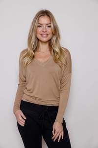 Suzy D: SUZY D - V NECK BATWING JERSEY TOP - CAMEL