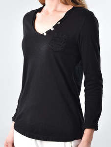 Suzy D: L/S POCKET TOP - BLACK - clearance
