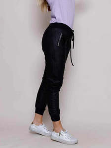 Suzy D: SUZY D VEGAN LEATHER MIX ULTIMATE JOGGERS - BLACK