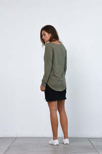 Cle: LAYLA L/S TEE - KHAKI - clearance
