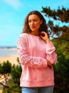 Brakeburn: Broderie Crew Neck Sweat - Pink