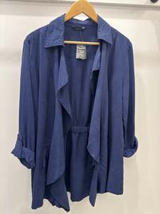 Just Landed: GIVONI OPEN TAB-SLV JACKET - BLUE