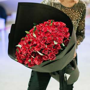 RoseRoyce - 99 Red Roses