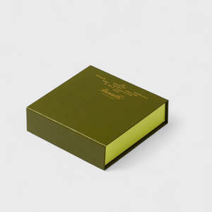 Gifts: 9 Whole Roasted Hazelnut & Crispy Praline in Milk Chocolate