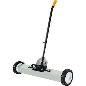 Proequip 24In / 610Mm Magnetic Sweeper Pick-Up Tool | Handling Equipment