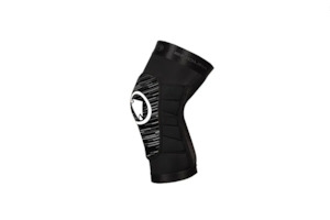 Endura SingleTrack Lite Knee Protector II Black