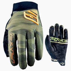 Gloves: FIVE XR-Pro MTB Gloves.