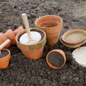 Garden Tools: Esschert Design Pot Tamper