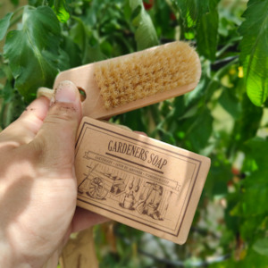 Under 40: Bee Clean with this Gardeners Nail Brush and Soap Bundle🐝🫧