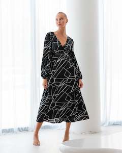 Size 10: White Closet Black & White Dress