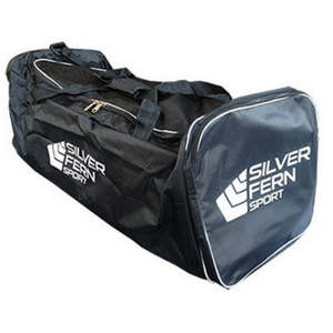 Carry Sacks Sports Bags: Silverfern Nylon Gear Bag Black