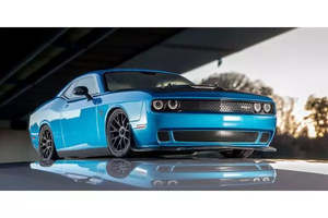 Products: Kyosho RC 1/10 Dodge Challenger SRT Hellcat FZ02L - Blue