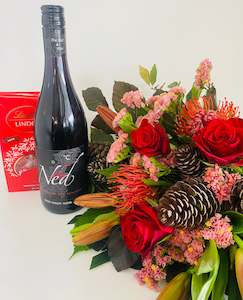 Santa's Little Helper - Pinot Noir Gift Pack & flowers