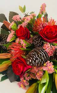 Christmas: Rustic Christmas Bouquet