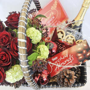 Christmas: Christmas Gift Basket