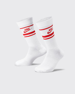 Nike Socks: Nike NSW Everyday Essential Crew 3pk Sock