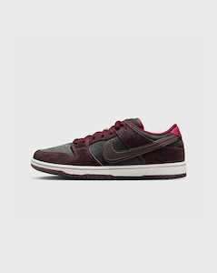 Nike SB Dunk Low Pro x Riot Shoe - Mahogany/Team Red