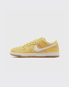 Nike SB Dunk Low Pro Shoe - Saturn Gold