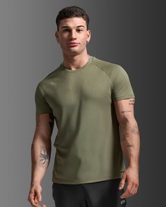 Clothing: 2XU Aero Mesh Tee - mens