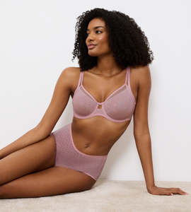 SIGNATURE SHEER MINIMISER BRA