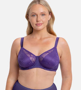 LACY MINIMISER BRA