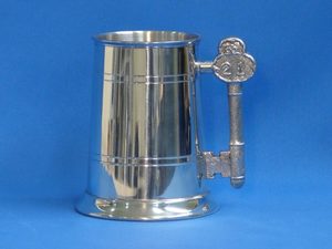 Gifts: [011] 1 Pint Pewter Tankard with 21st Handle