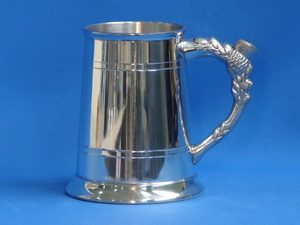Gifts: [014] 1 Pint Pewter Tankard with Thistle Handle